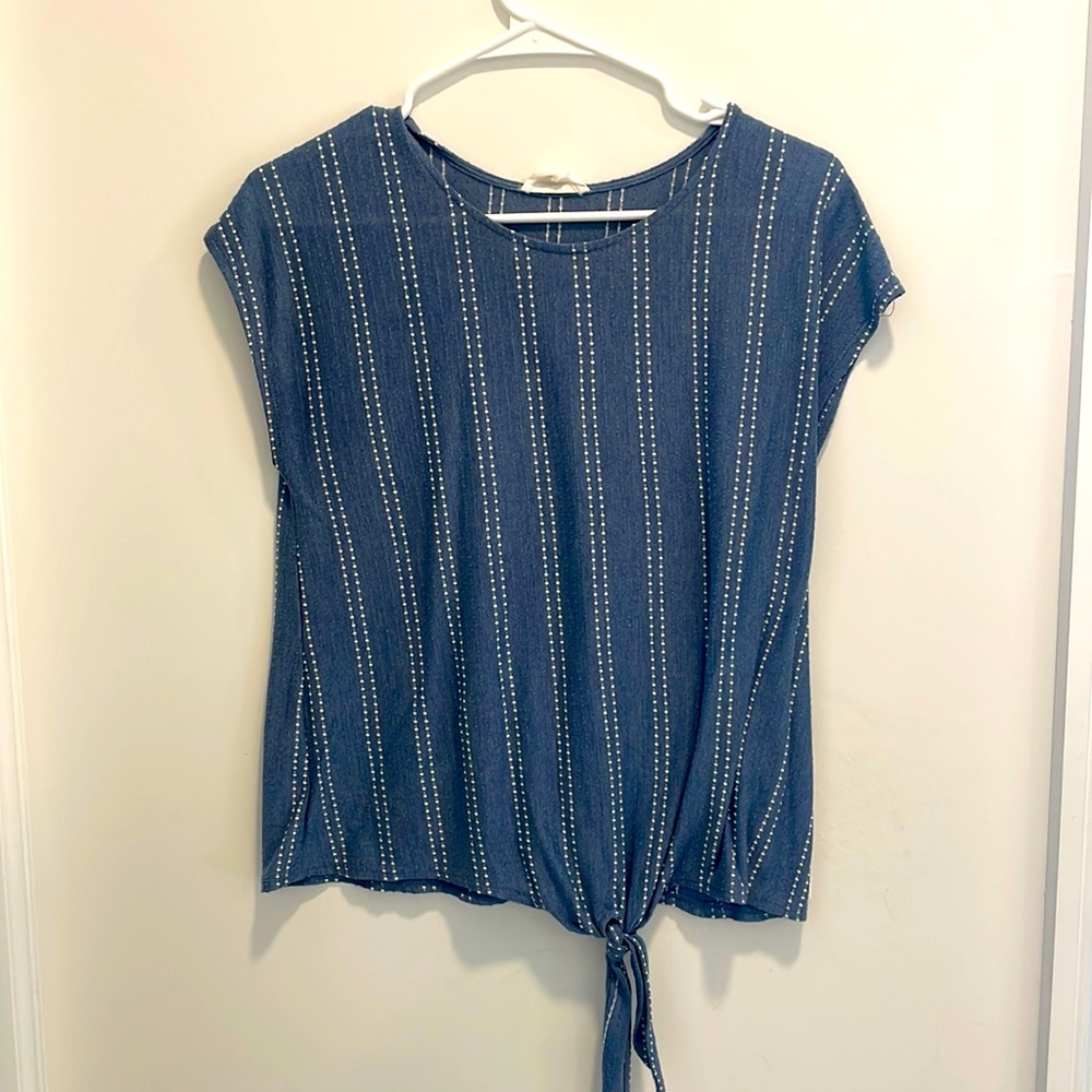 Blue knot shirt